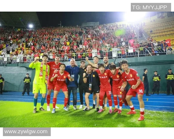 完整足球的魅力与发展探讨如何提升球员素质与团队协作能力